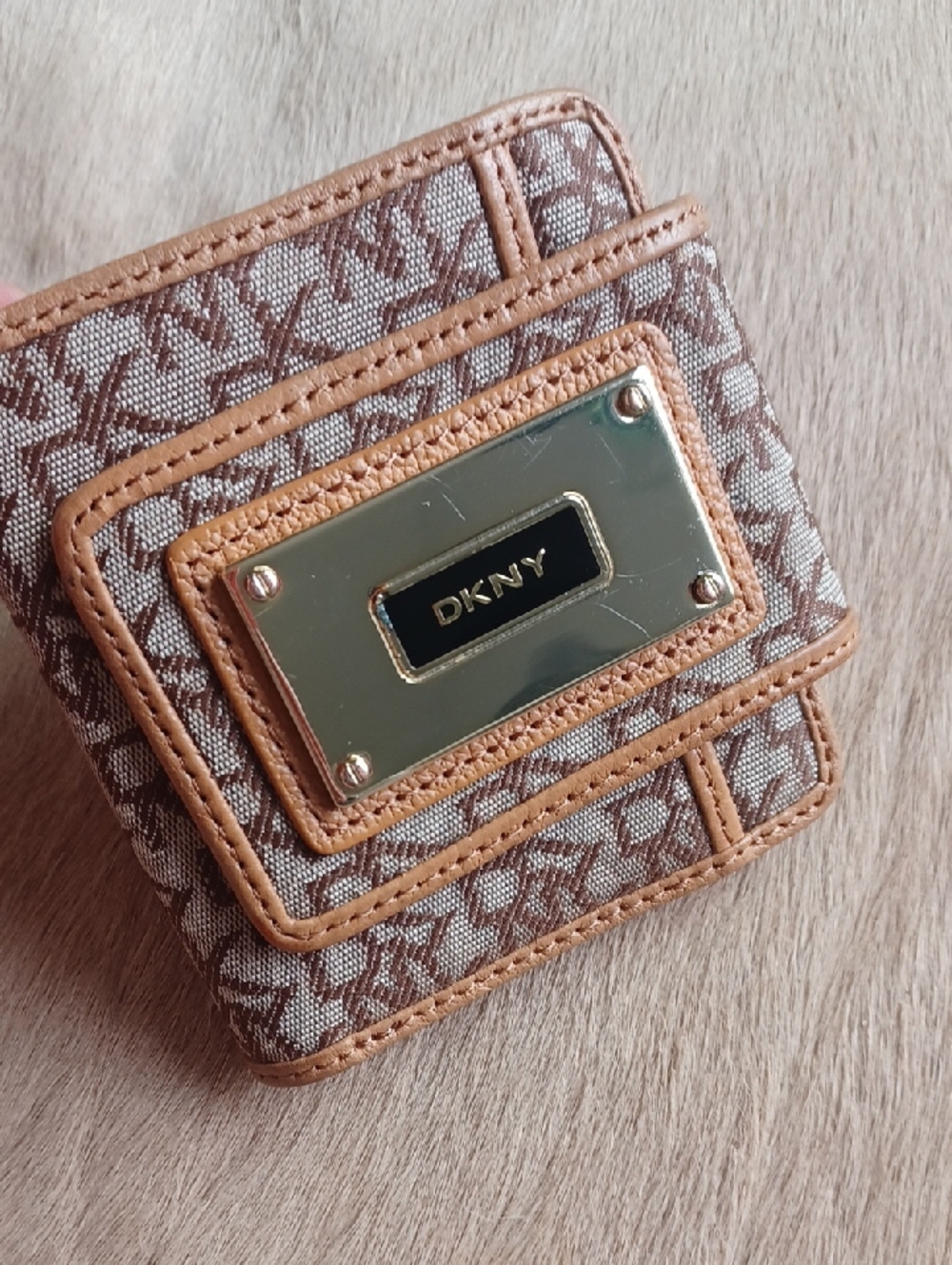 DKNY signature Wallet
